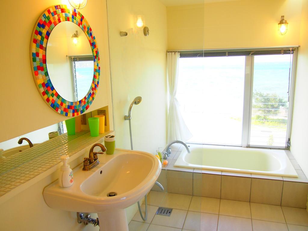 Keiki Beachhouse & Cafe Hotel Nakidzsin Kültér fotó