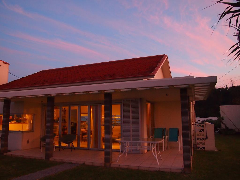 Keiki Beachhouse & Cafe Hotel Nakidzsin Kültér fotó